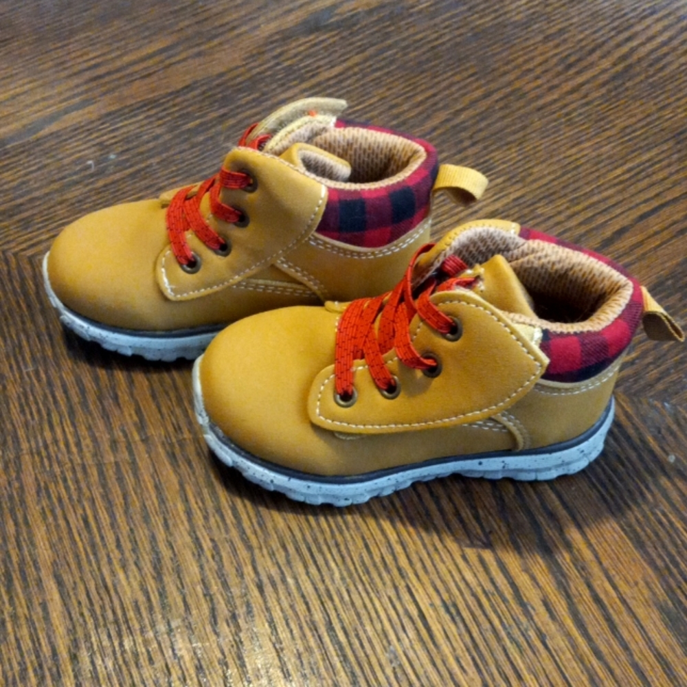 Toddler boots